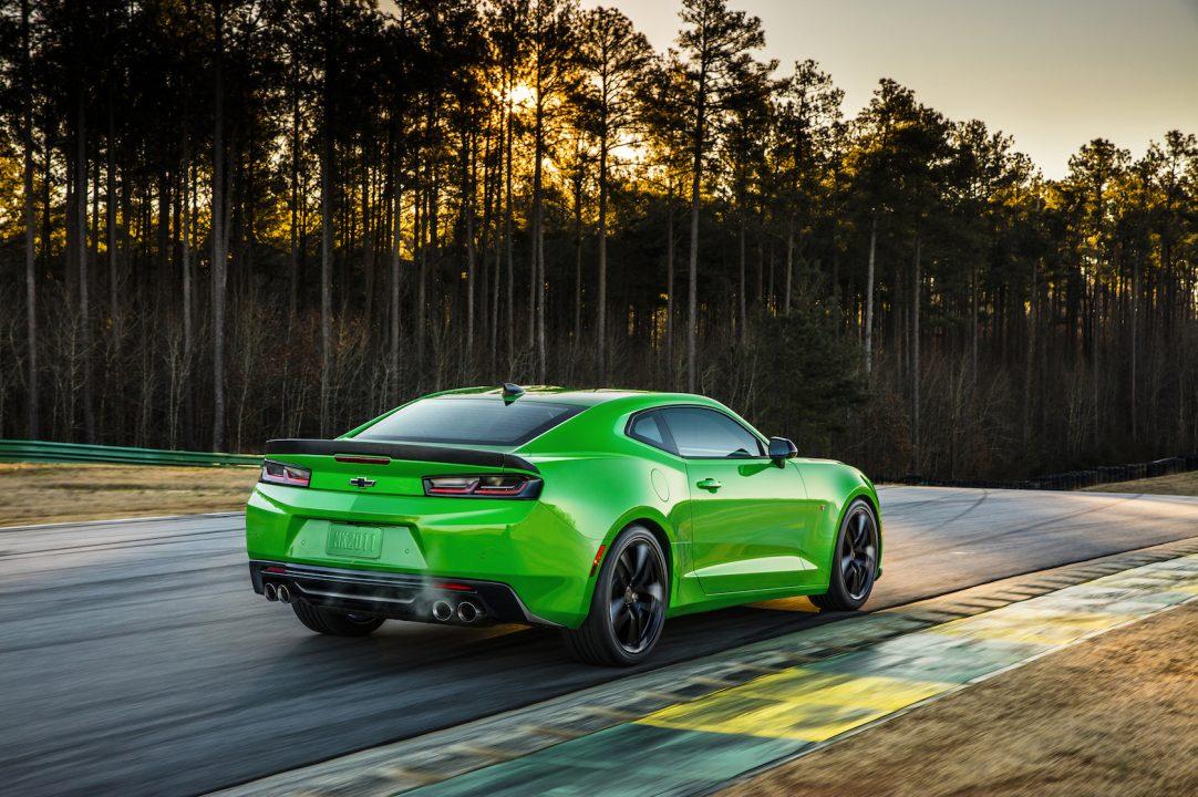 2017 Chevrolet Camaro 1LE performance package will be available on 1LT or 2LT coupes equipped with the 3.6L V6