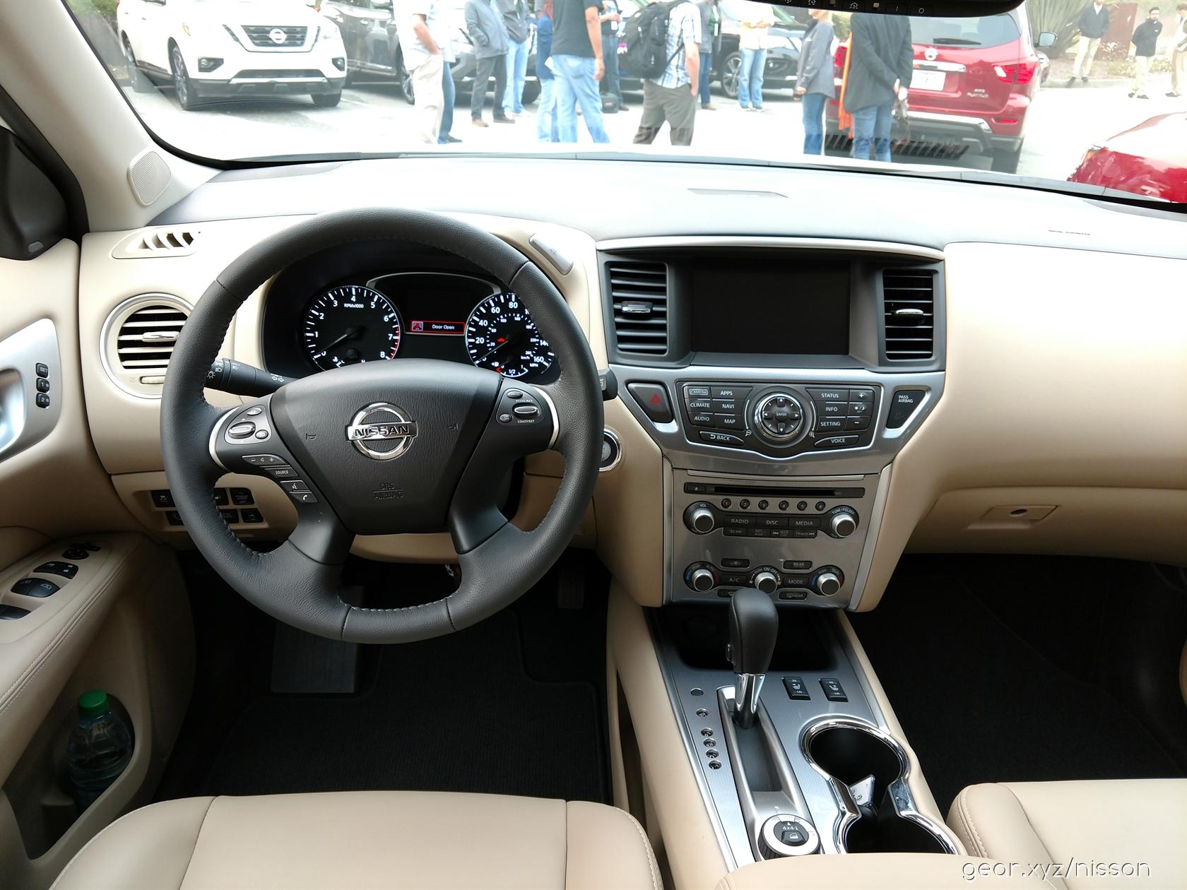 2017 Nissan Pathfinder