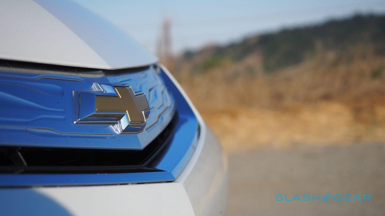 2017-chevrolet-volt-review-10