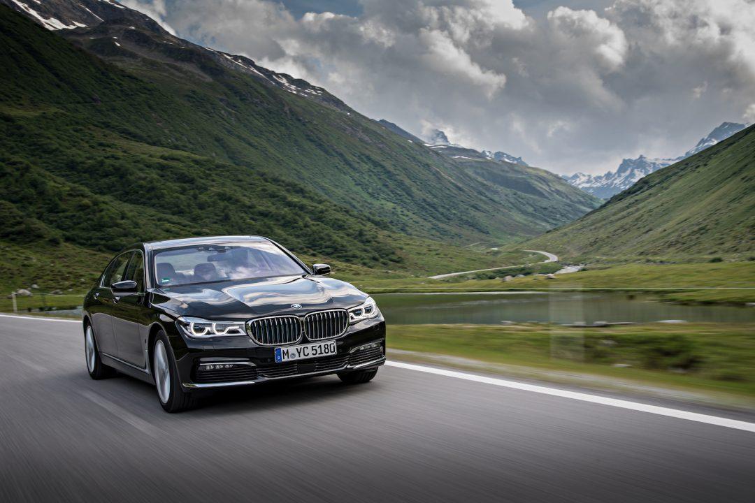 P90226956_highRes_bmw-740le-xdrive-ipe