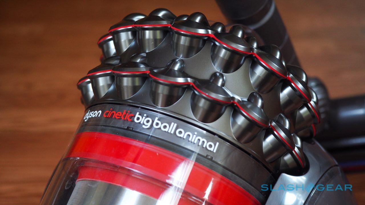 dyson-cinetic-big-ball-animal-vacuum-cleaner-review-0