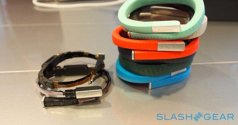 Best Fitness Trackers to keep you fit in 2016