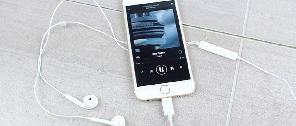 Apple’s Lightning EarPods revealed in second video