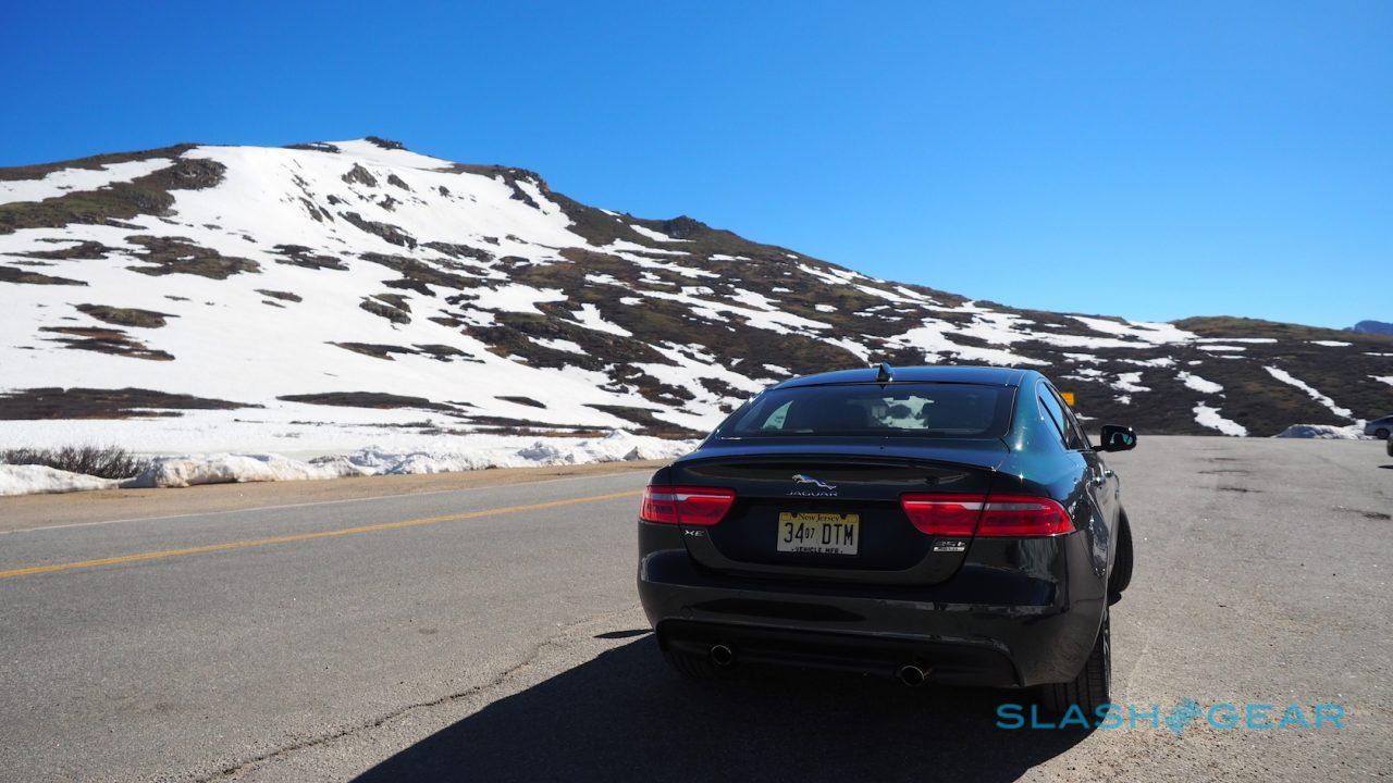 2017-jaguar-xe-35t-awd-r-sport-review-4