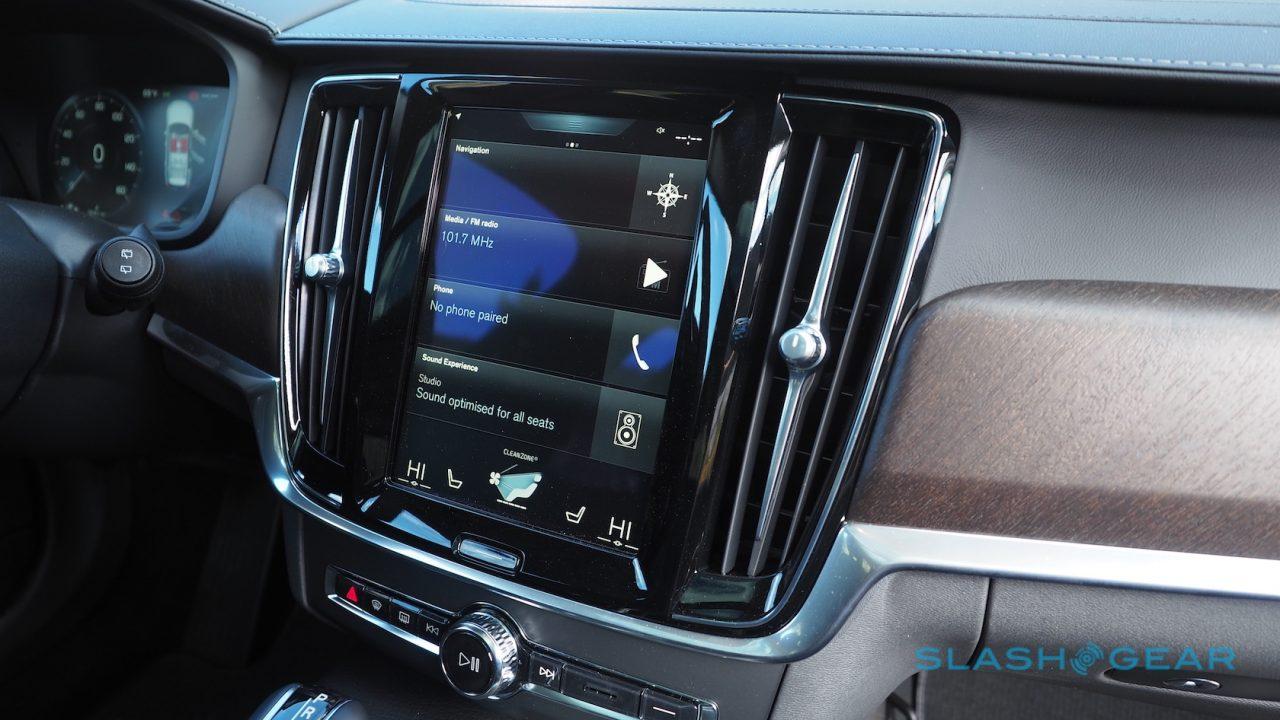 2017-volvo-v90-cross-country-16