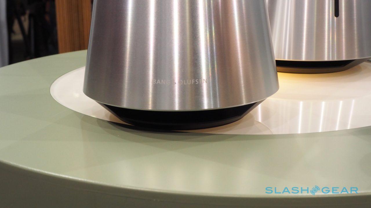 b-o-beosound-1-2-speakers-live-2