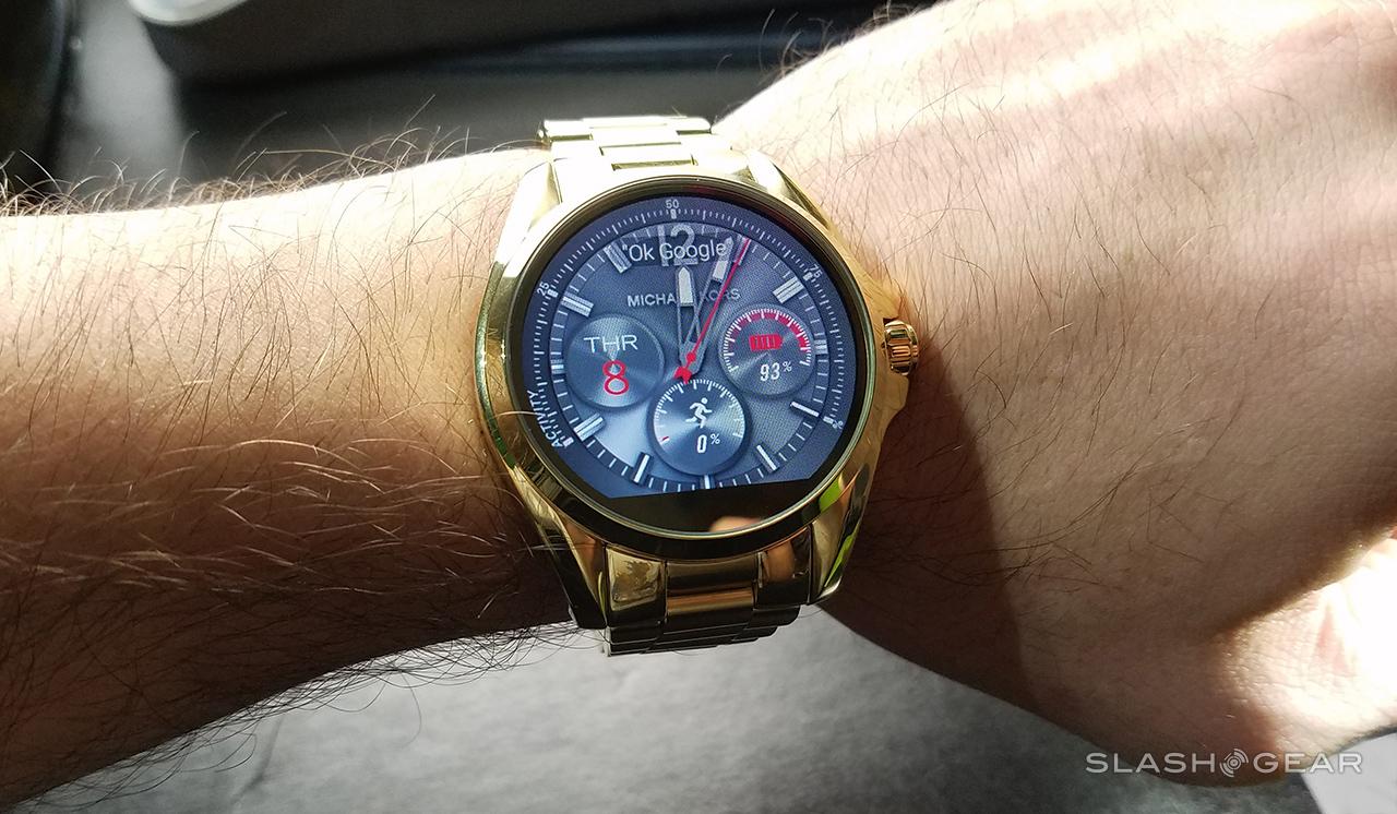 mk bradshaw smartwatch gold