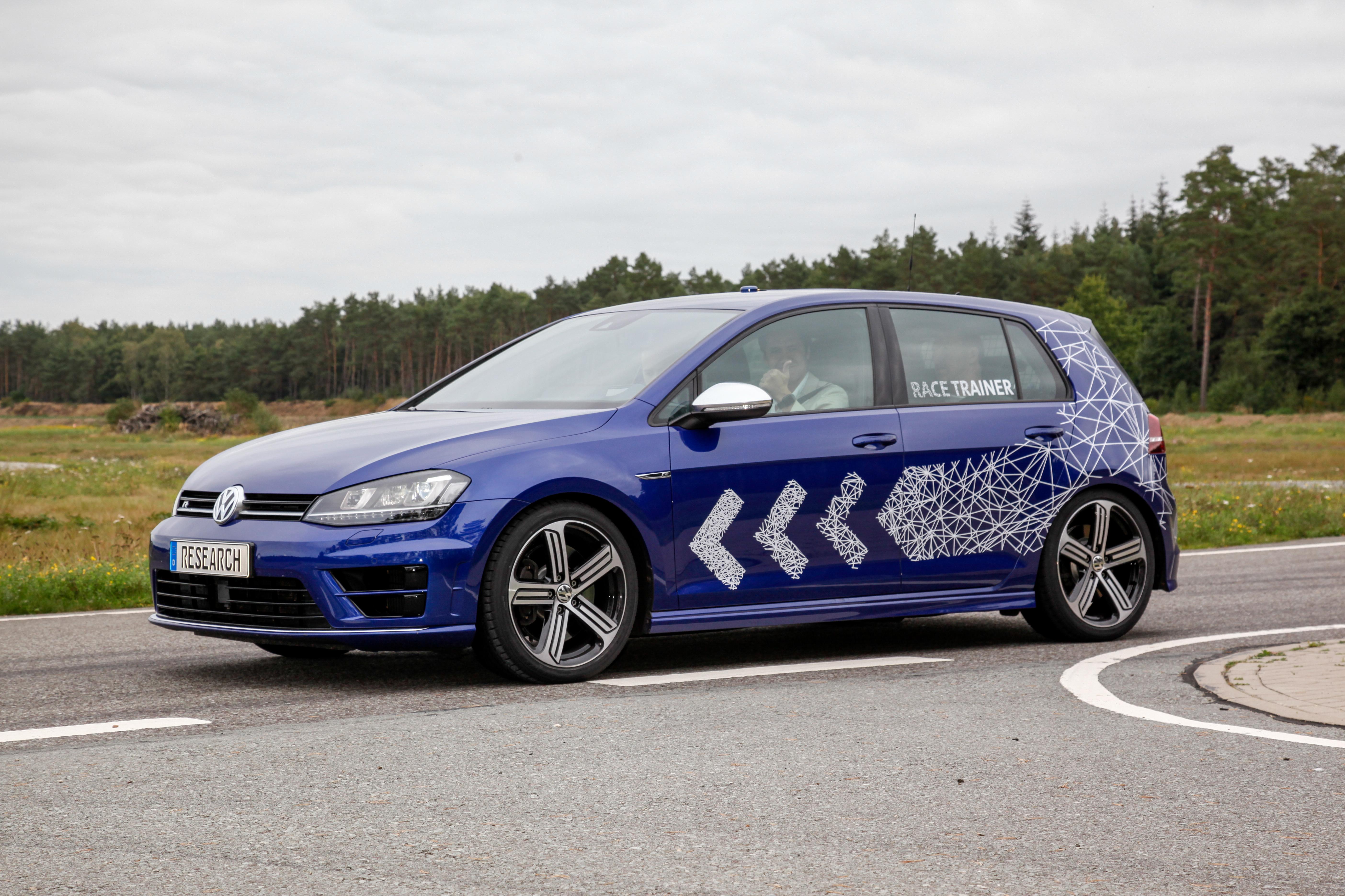 VW Race Trainer Golf R