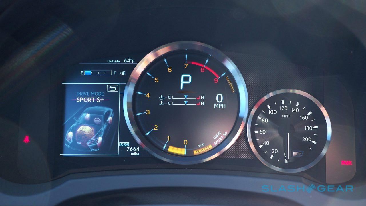 2016-lexus-rc-f-review-12
