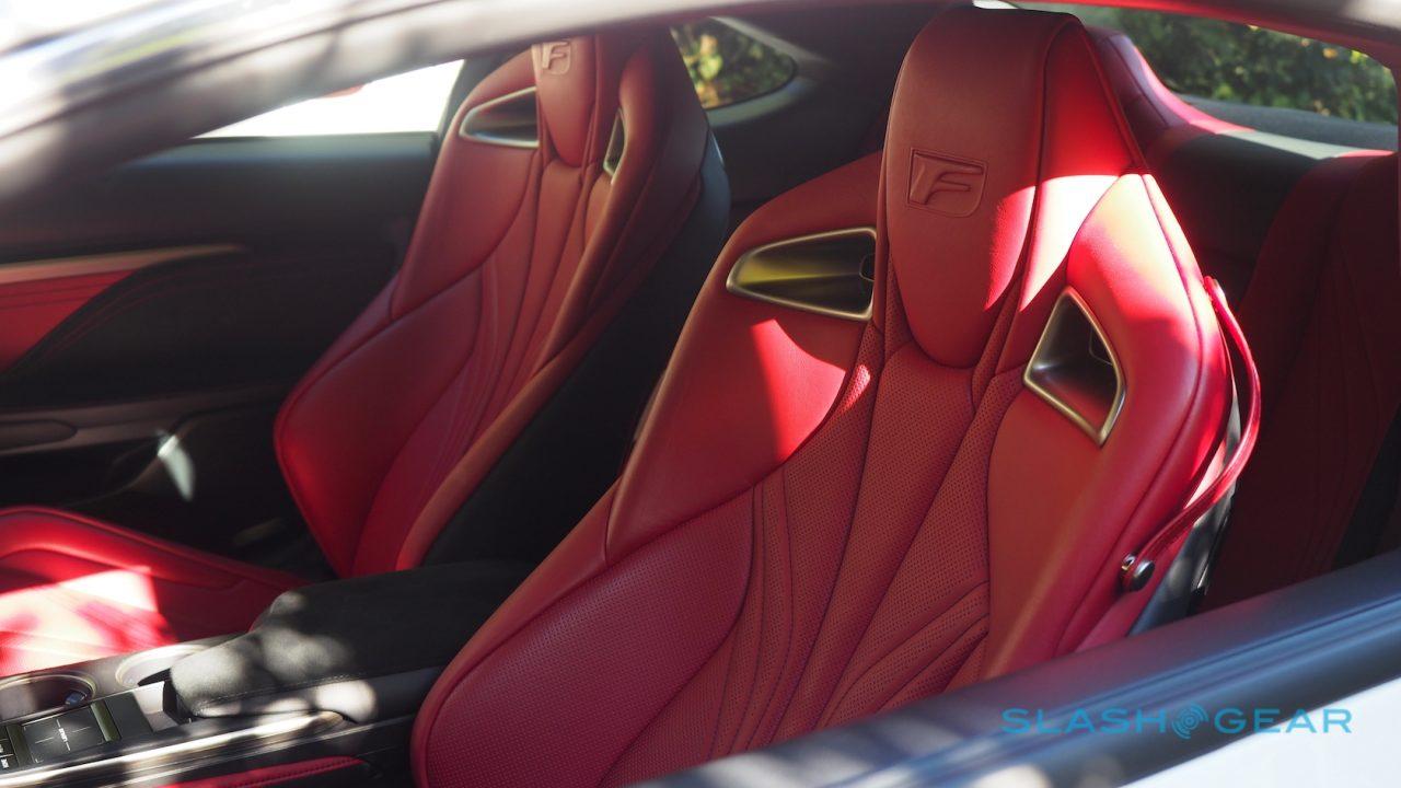 2016-lexus-rc-f-review-19