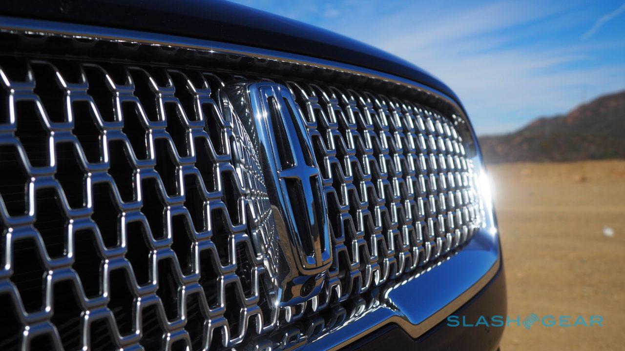 2017-lincoln-continental-first-drive-13
