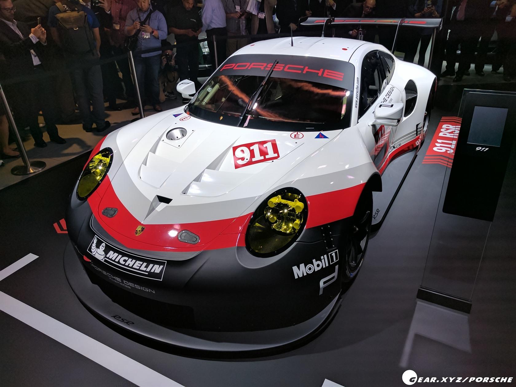 Porsche 911 RSR