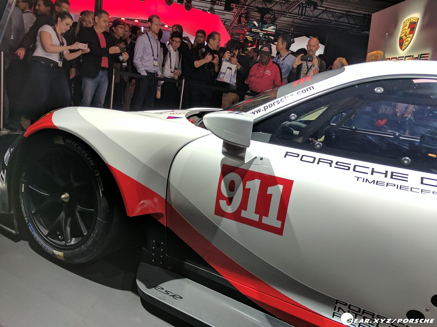Porsche 911 RSR