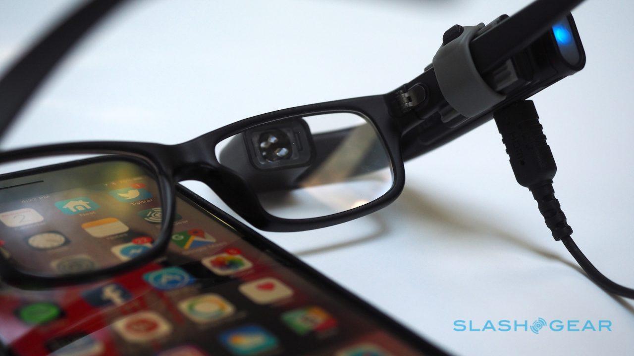 vufine-plus-wearable-display-hands-on-13
