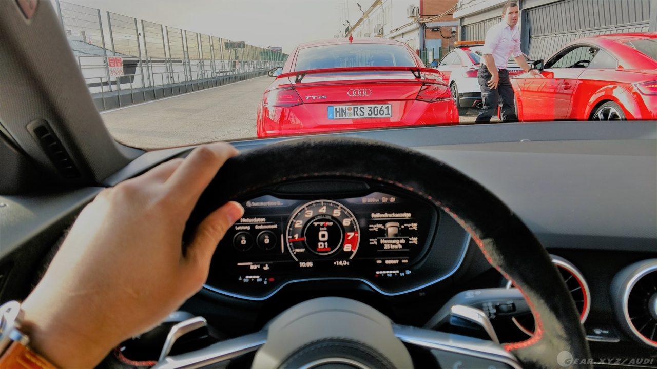 2018-audi-tt-rs49
