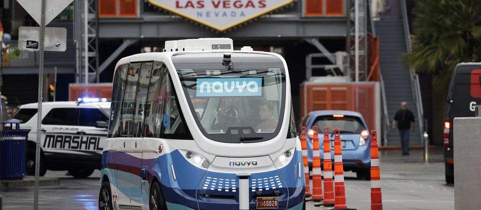 Las Vegas Shuttles >> Electric Self Driving Shuttle Bus Begins Testing With Las Vegas Shuttles >> Electric Self Driving Shuttle Bus Begins Testing With