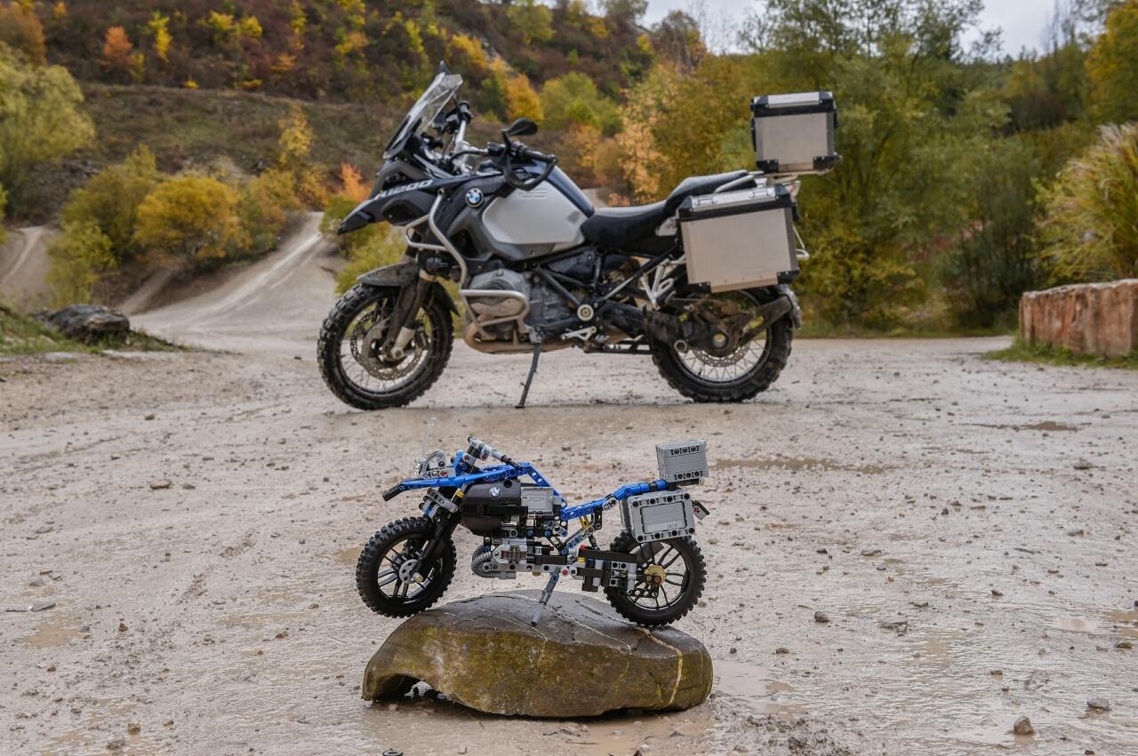 lego bmw engine