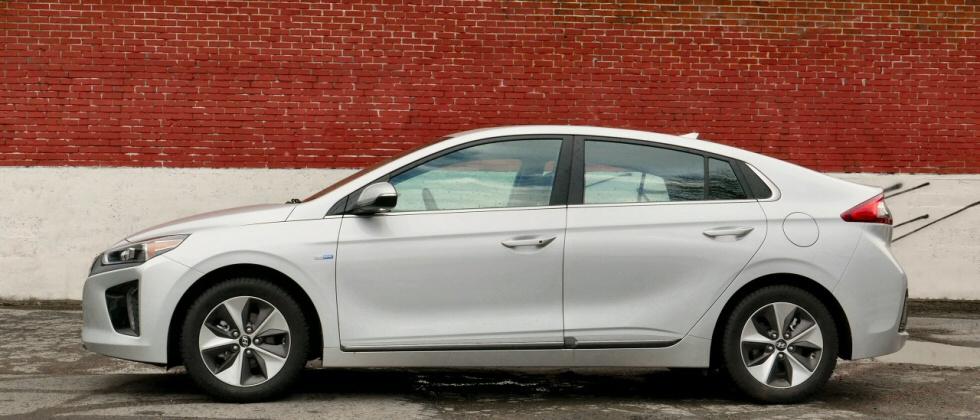 2017 Hyundai Ioniq Electric And Hybrid First Drive Reaching Past 2017 Hyundai Ioniq Electric And Hybrid First Drive Reaching Past The Prius Rainbow