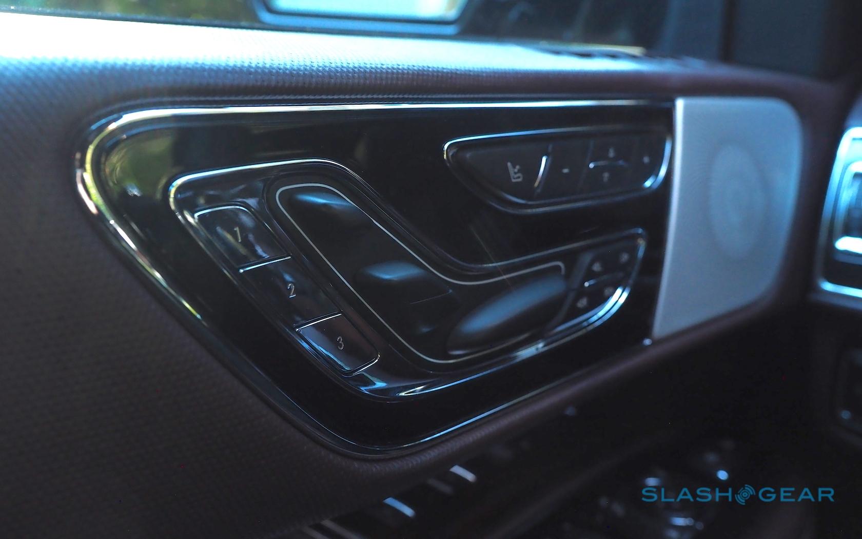 2018 Lincoln Navigator Review Brash 3 Row Suv Royalty Slashgear
