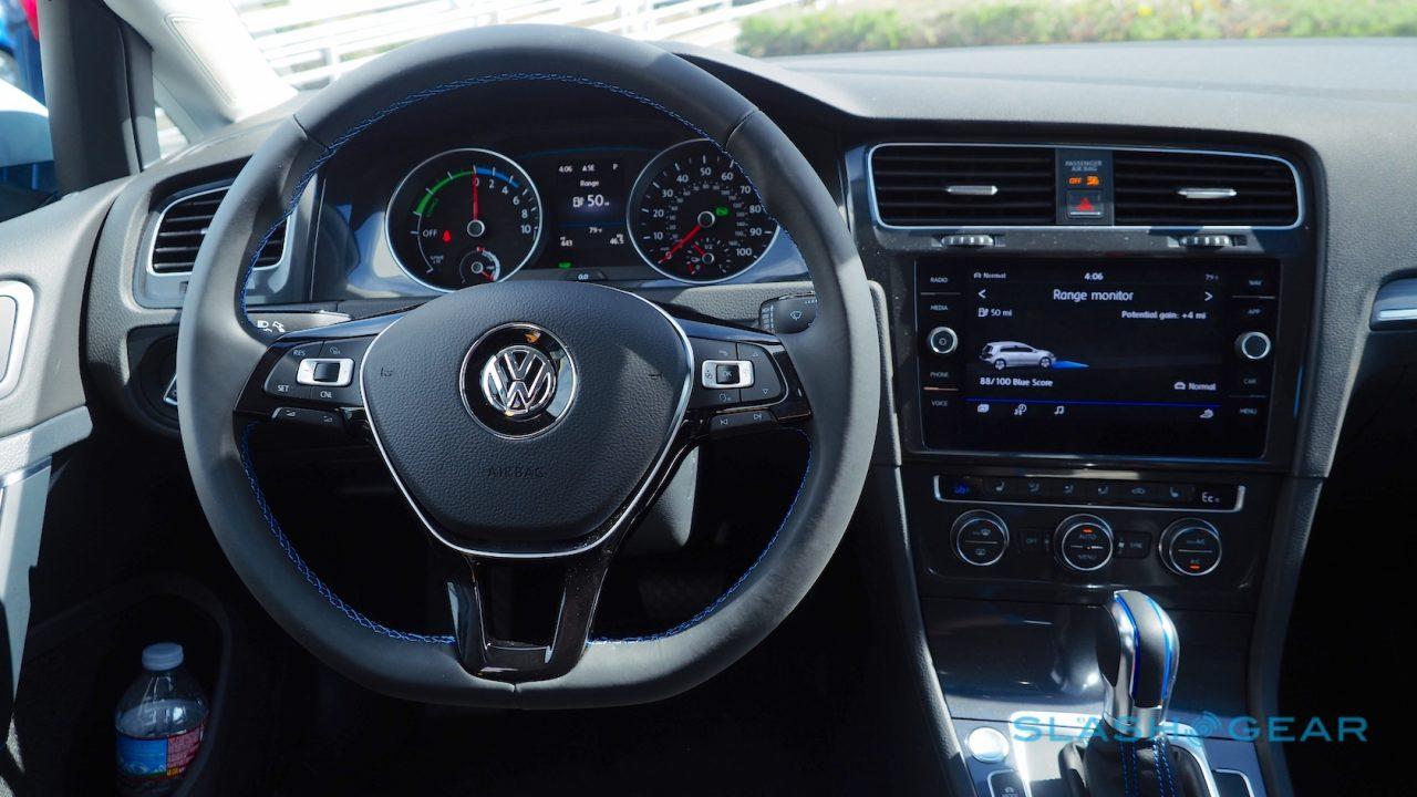 2017 Volkswagen E Golf First Drive Vw S Ev Puts For The 2017 Car Vw Has Dropped In A New 100 Kw Electric Motor 134 Hp Rather Than 115 Of Old