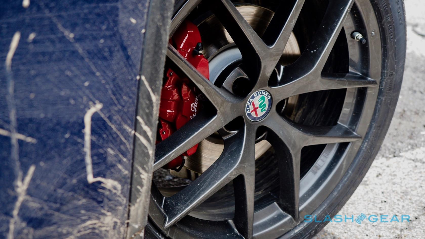 2018 Alfa Romeo Stelvio Review The Quot Sport Quot In Suv Slashgear