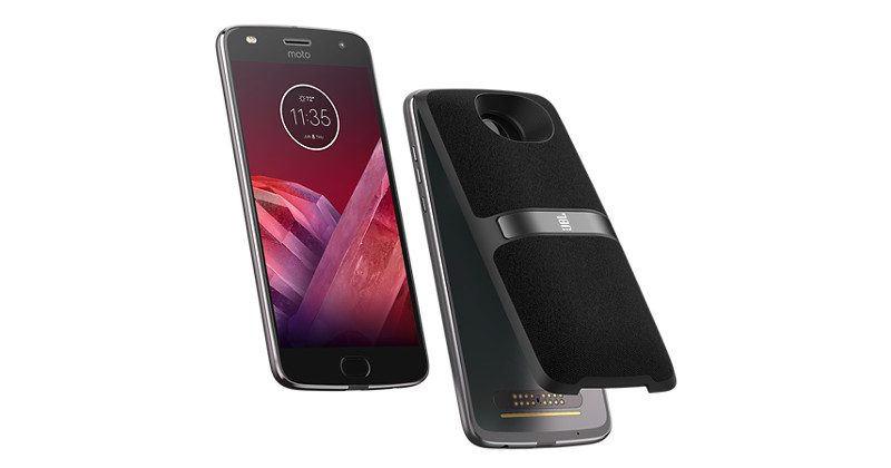 Here S What You Get When You Buy A Moto Z2 Play Now Slashgear - here s what you get when you buy a moto z2 play now