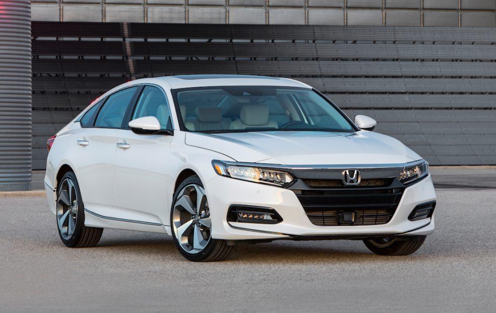 2018 Honda Accord Debuts With New Style Train Options Slashgear 2018 Honda Accord Debuts With New Style Train Options