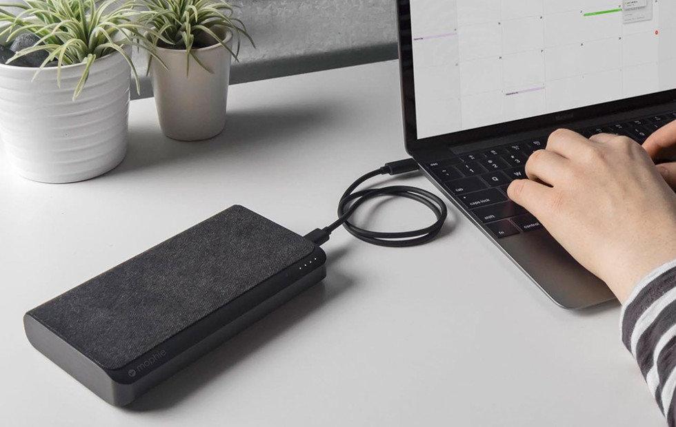 mophie powerstation USB-C XXL charges even MacBooks