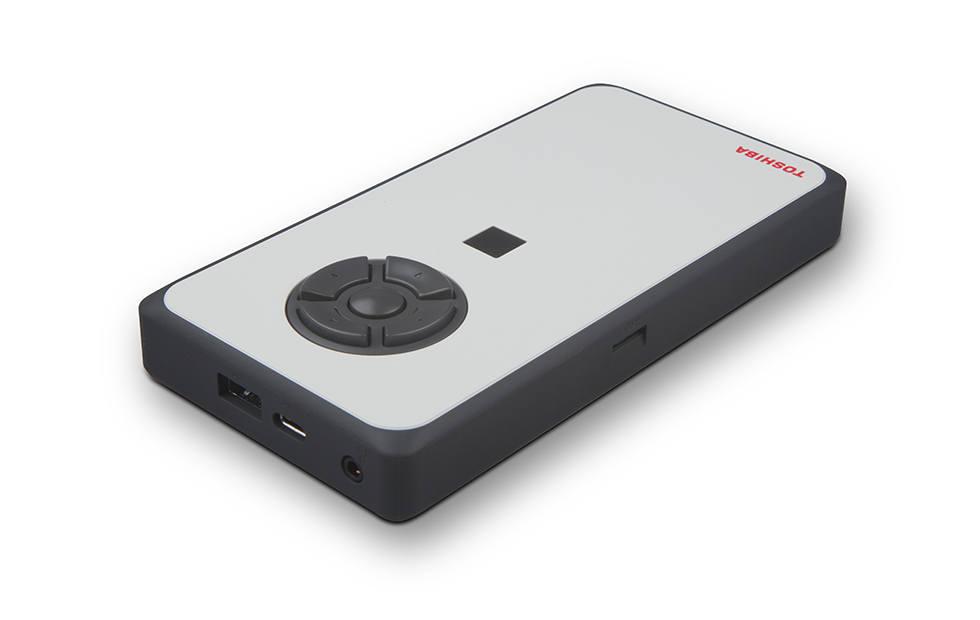 Toshiba dynaEdge Mobile is a pocket-sized PC with a built-in battery