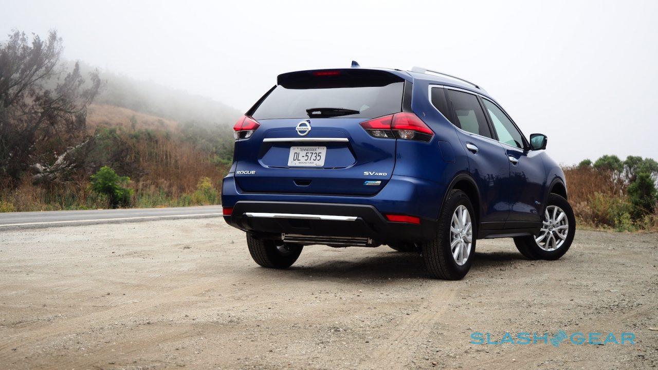 2017 Nissan Rogue Sv Hybrid Review Slashgear Pulling Away From A Standstill Is Sluggish Not Helped By The Rubber Banding Of Cvt Things Get Little Better In Sport Mode But There Were