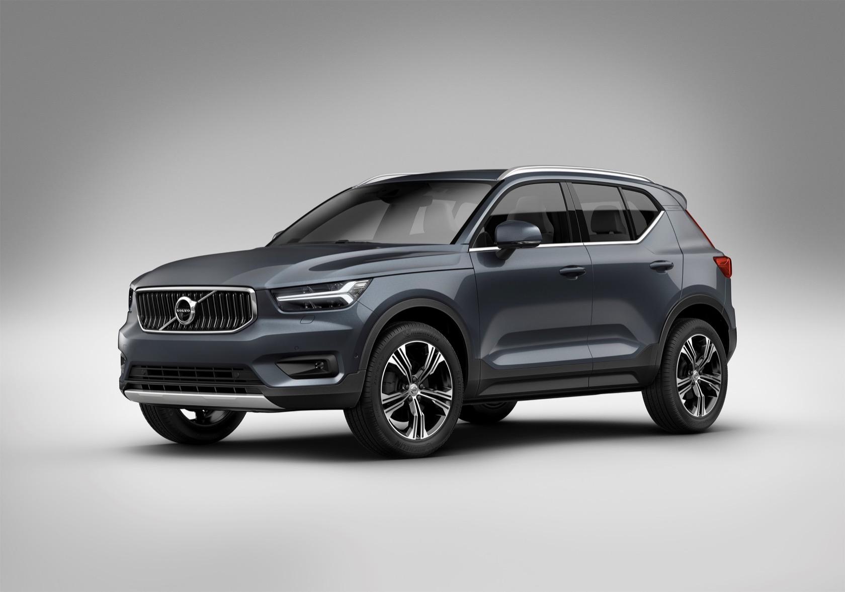 19 Volvo Xc40 Inscription Sees Luxe Crossover Go Subtle Slashgear 19 Volvo Xc40 Inscription Sees Luxe Crossover Go Subtle Slashgear