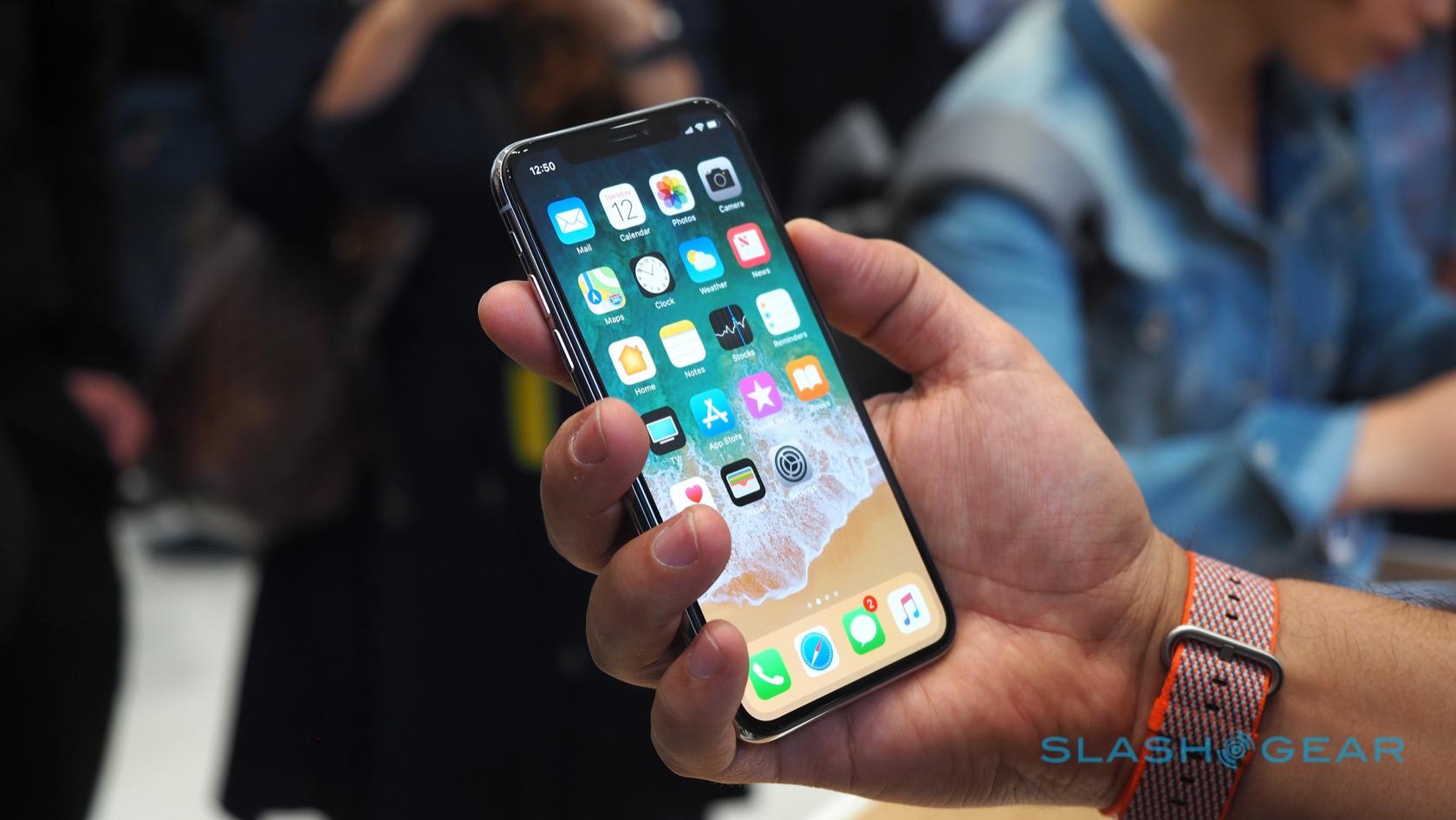 Говорящий айфон. Apple x NARXLARI 2022