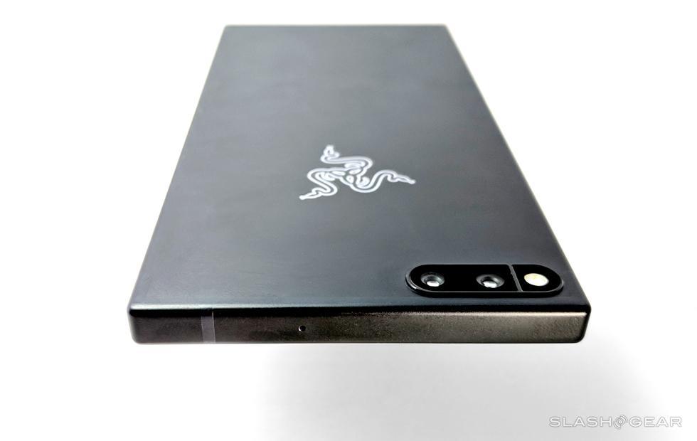 Razer Phone Review : Real Mobile Courage