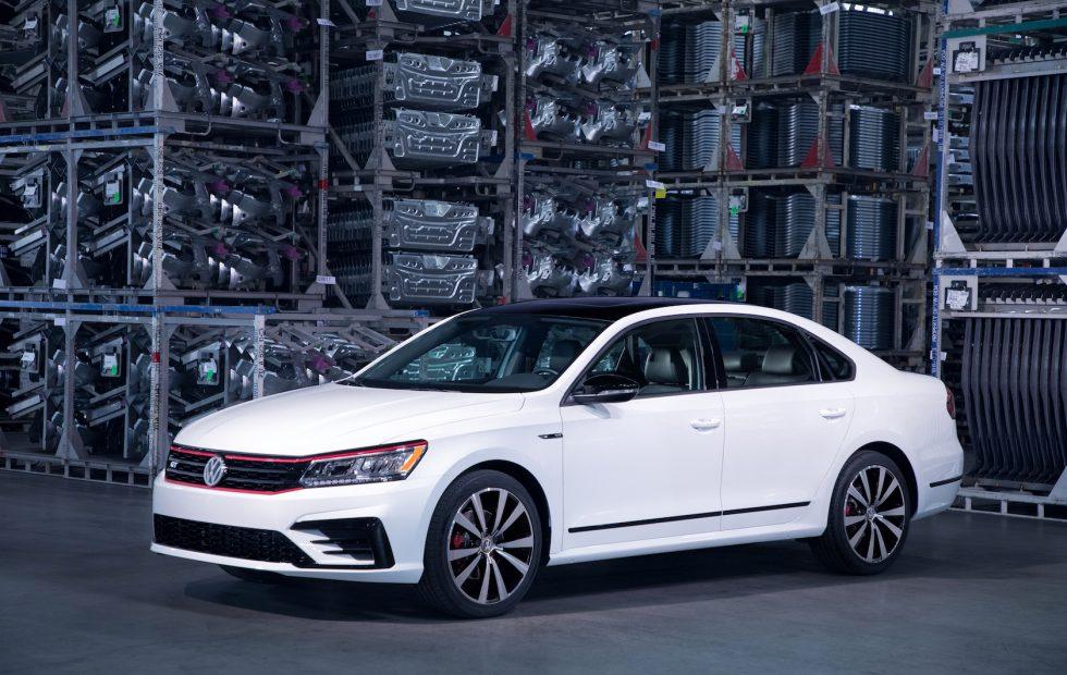 2018 VW Passat GT affordable sports sedan debuts in Detroit
