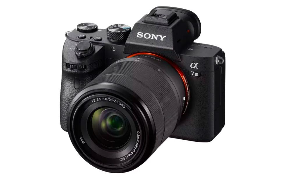 Sony a7 III fullframe mirrorless camera 4K, BIONZ X, record battery