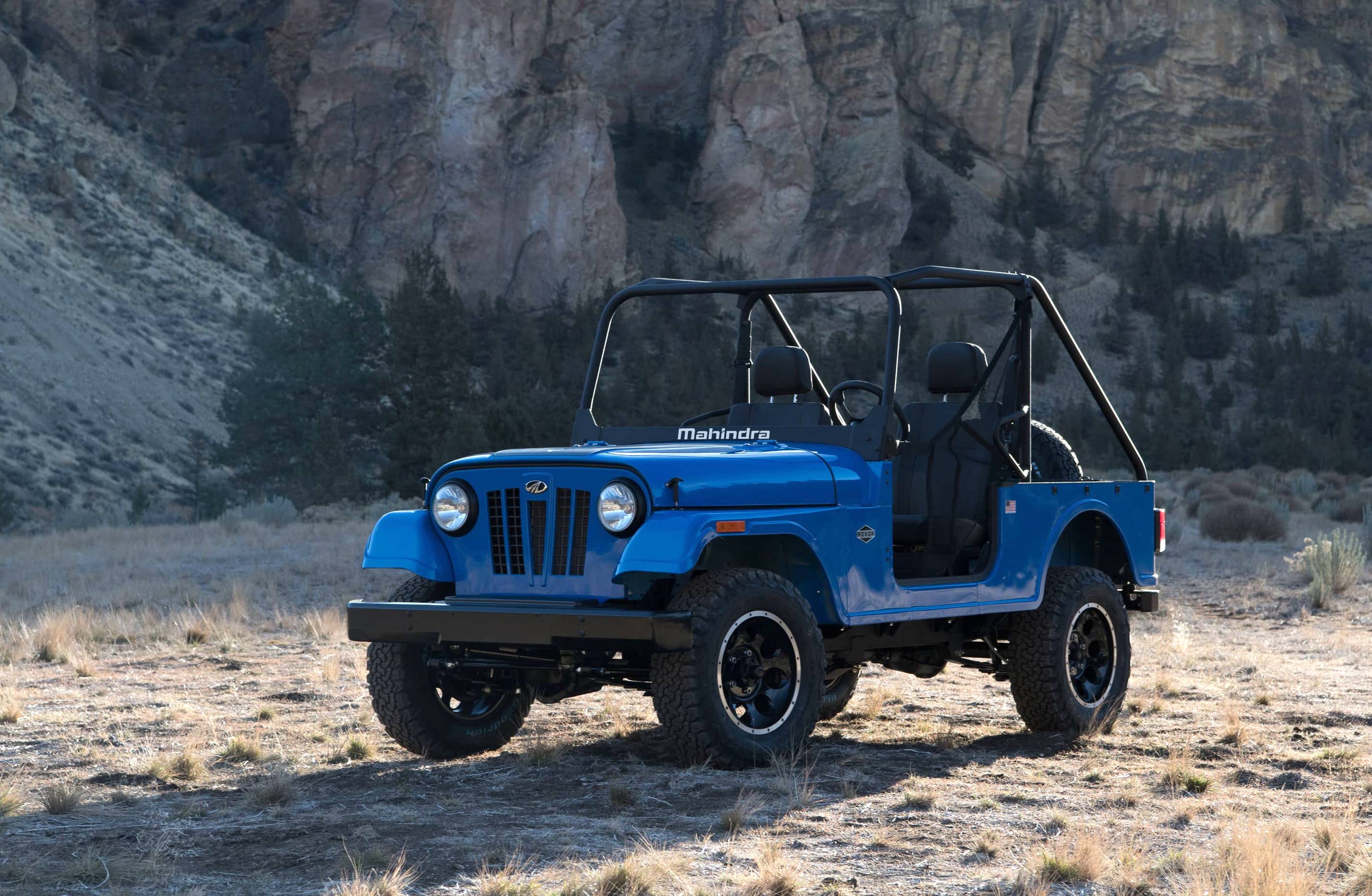 Внедорожники Mahindra Roxor
