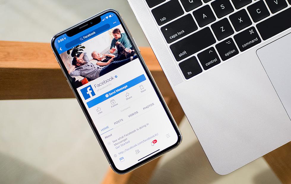 Facebook bug exposed 14 million users' private posts to public SlashGear