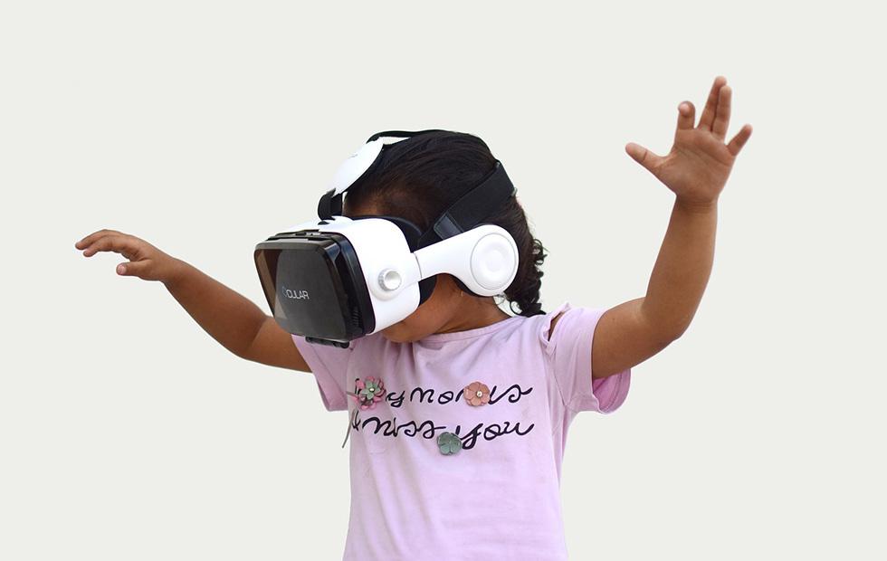 Virtual reality headsets make it easier to give kids shots SlashGear
