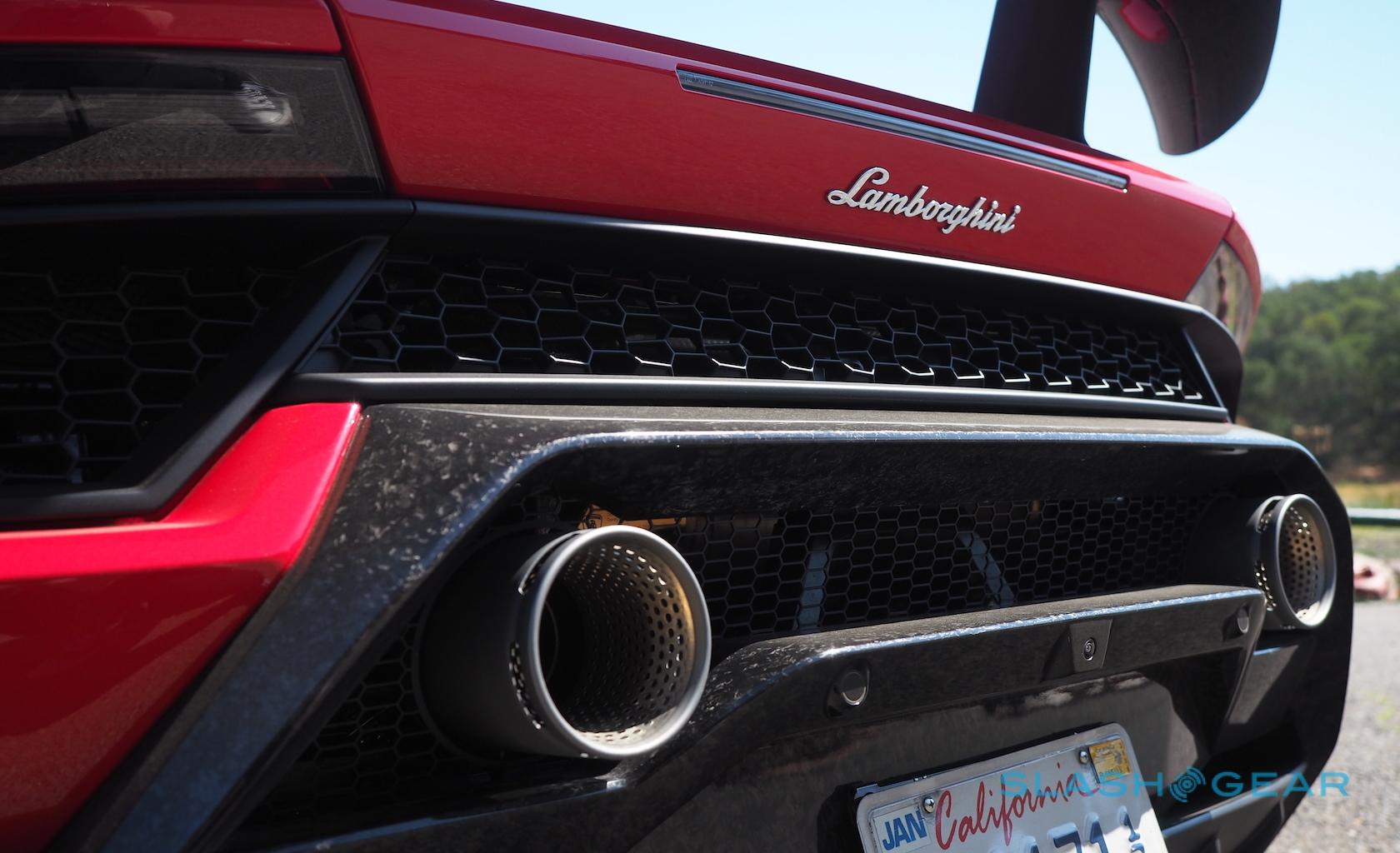 16+ Lamborghini Huracan Performante Rear Bumper Delete Gif