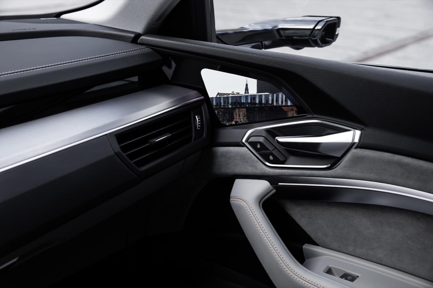 The 2020 Audi E Tron S Cabin Is An Ev Tech Haven Slashgear