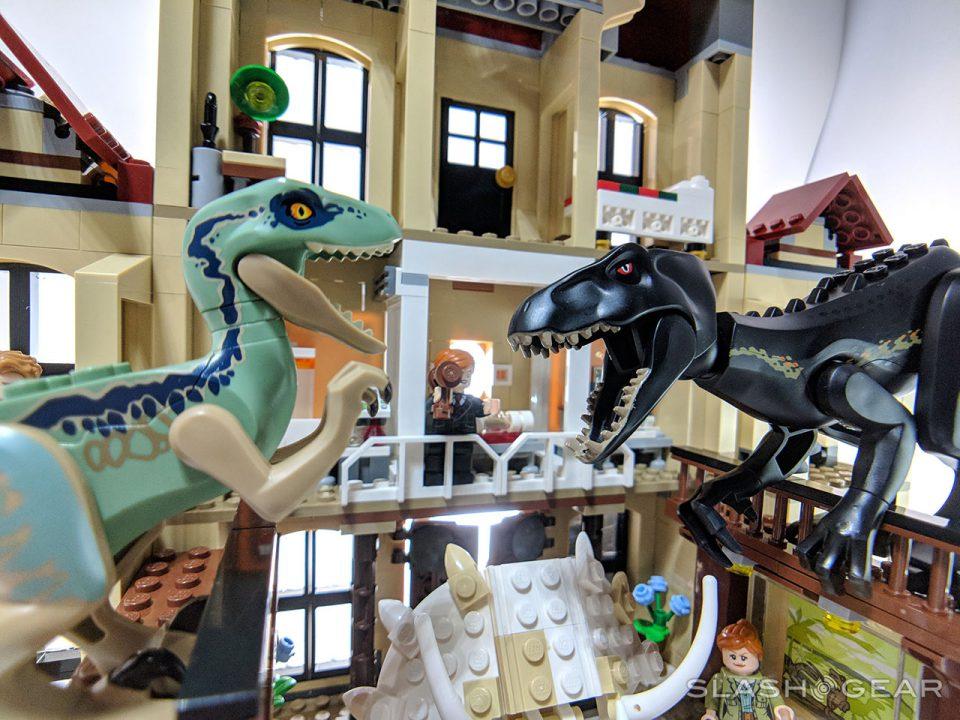 indoraptor rampage lego