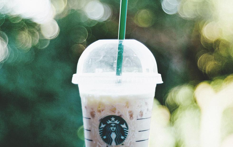 Starbucks 2020 single-use straw ban targets plastic waste