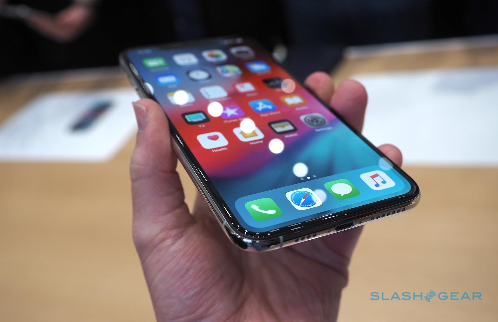 Iphone Xs Max And Iphone Xs Hands On Slashgear