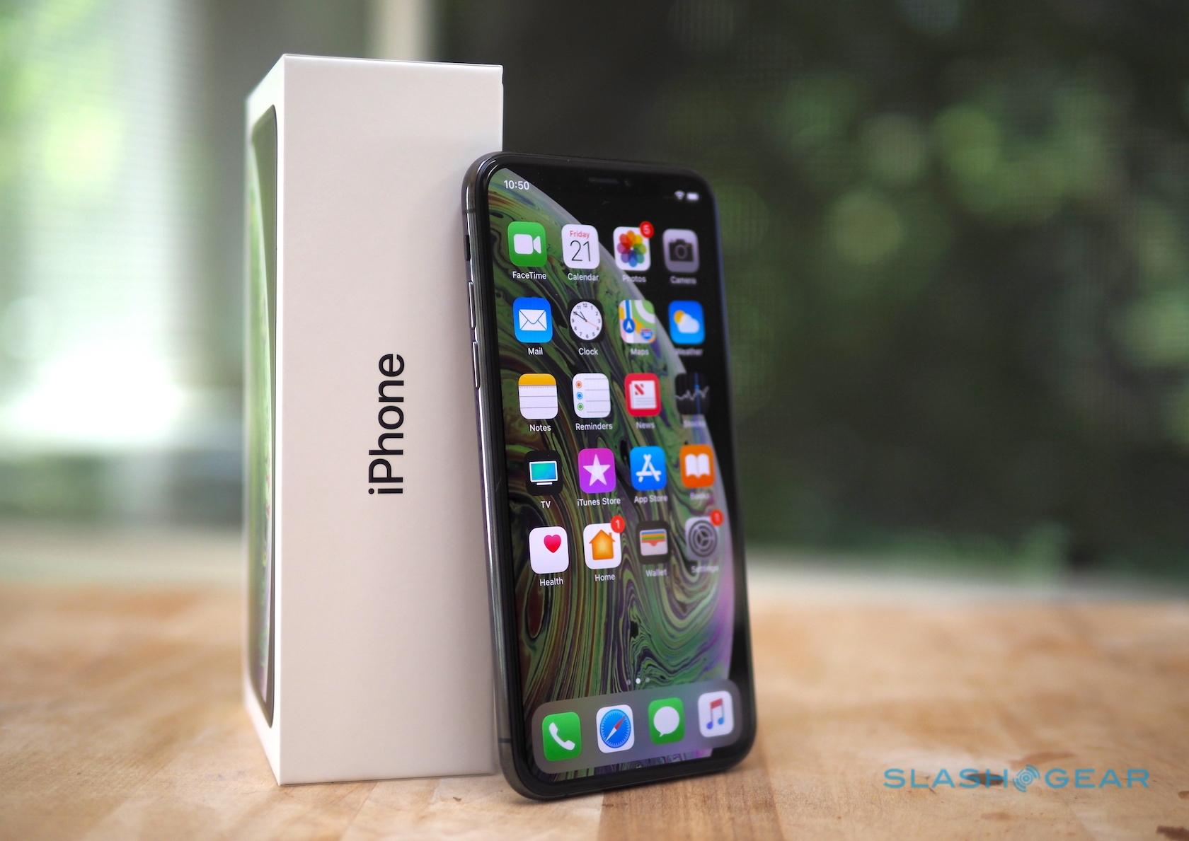 Iphone Xs And Iphone Xs Max Review Here Comes The Future Slashgear Iphone Xs And Iphone Xs Max Review Here Comes The Future Slashgear