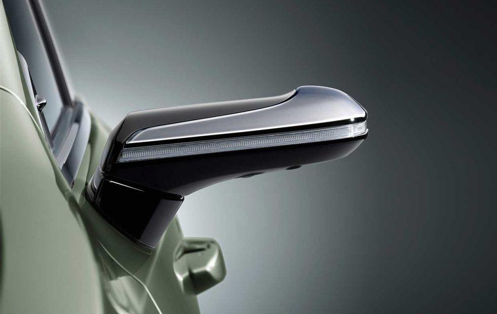 Lexus’ New ES ditches side mirrors for video cameras