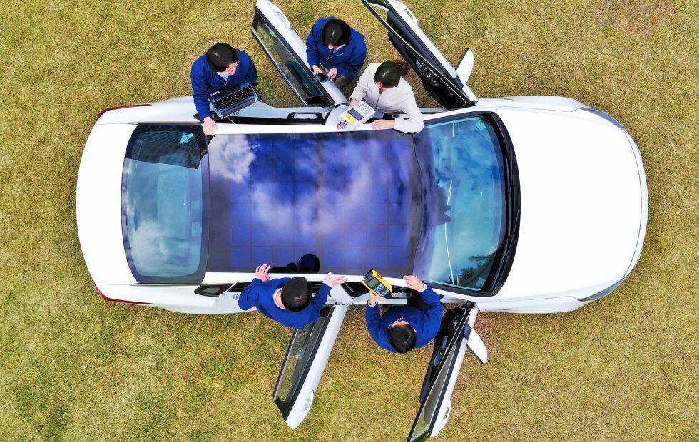 Hyundai and Kia reveal solar roof cars