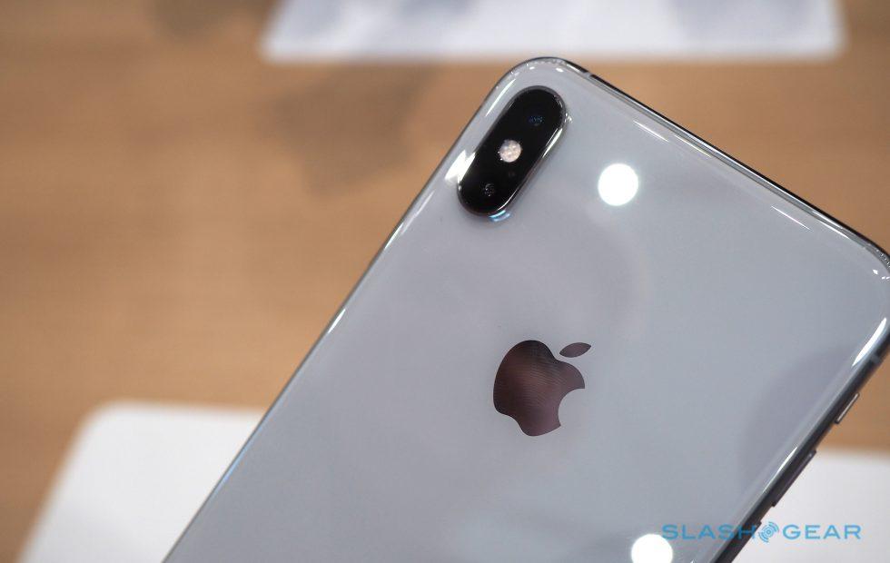 The iPhone XS Max camera just got some terrible news - SlashGear