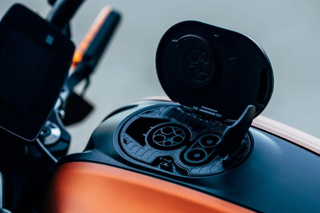 Harley Davidson Livewire Electric Motorcycle Has No Clutch And No Harley Rumble Slashgear