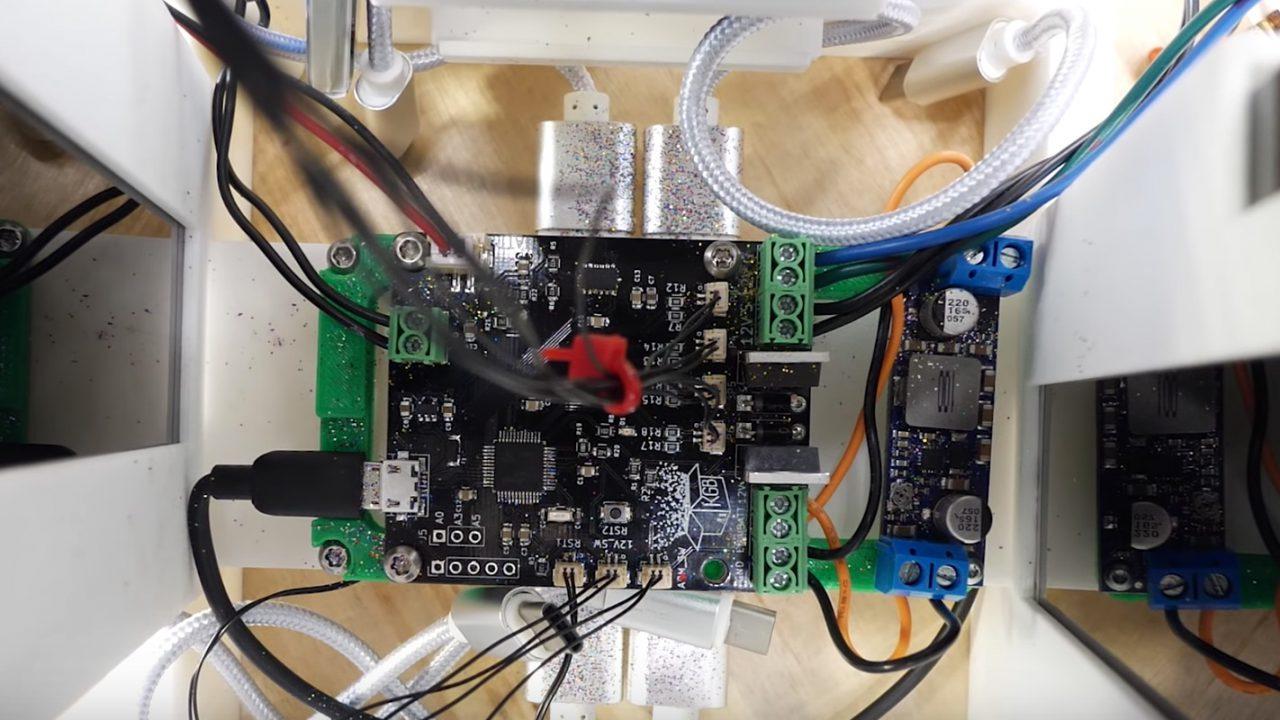 That Glitter Bomb Package Thief Video What's inside the box? SlashGear