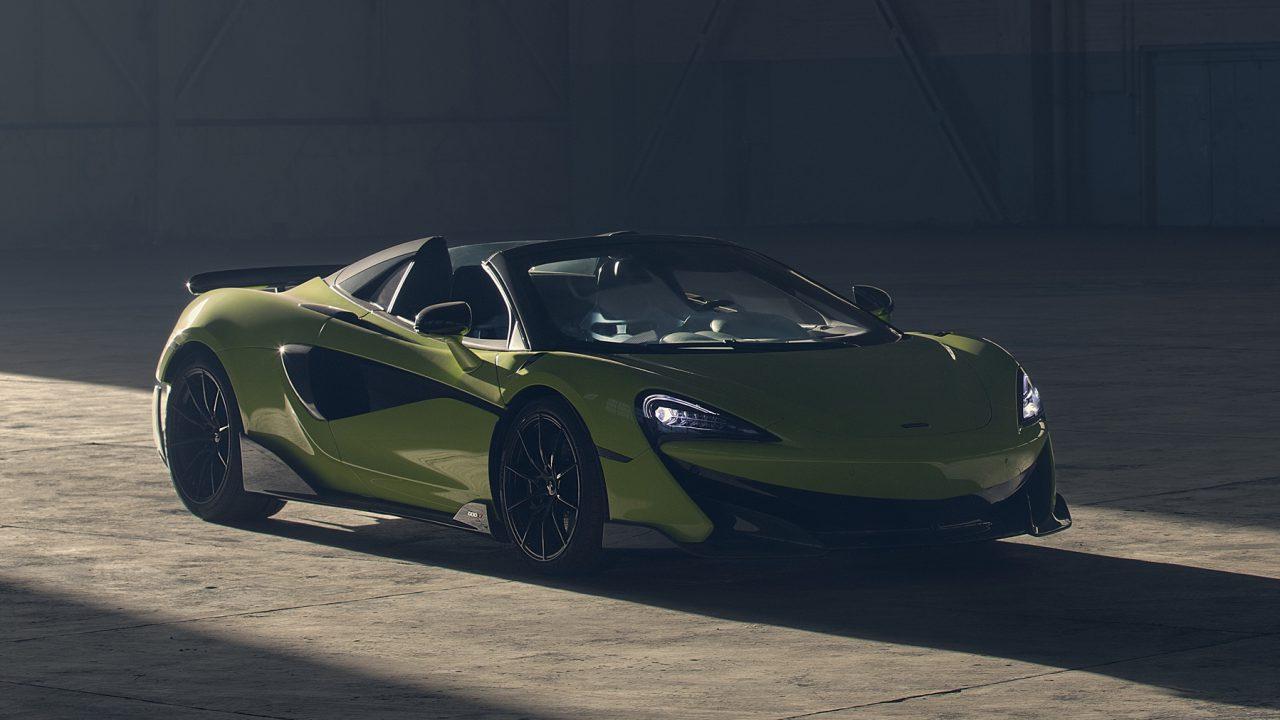 McLaren 600LT Spider opens the roof to hear the Longtail sing